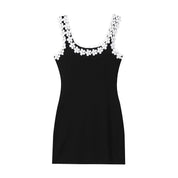 Vestido Corto Floral Negro