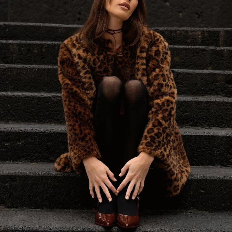 Chaqueta larga con estampado de leopardo