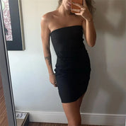 Minivestido con hombros descubiertos