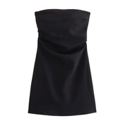 Minivestido con hombros descubiertos