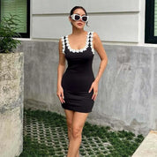 Vestido Corto Floral Negro