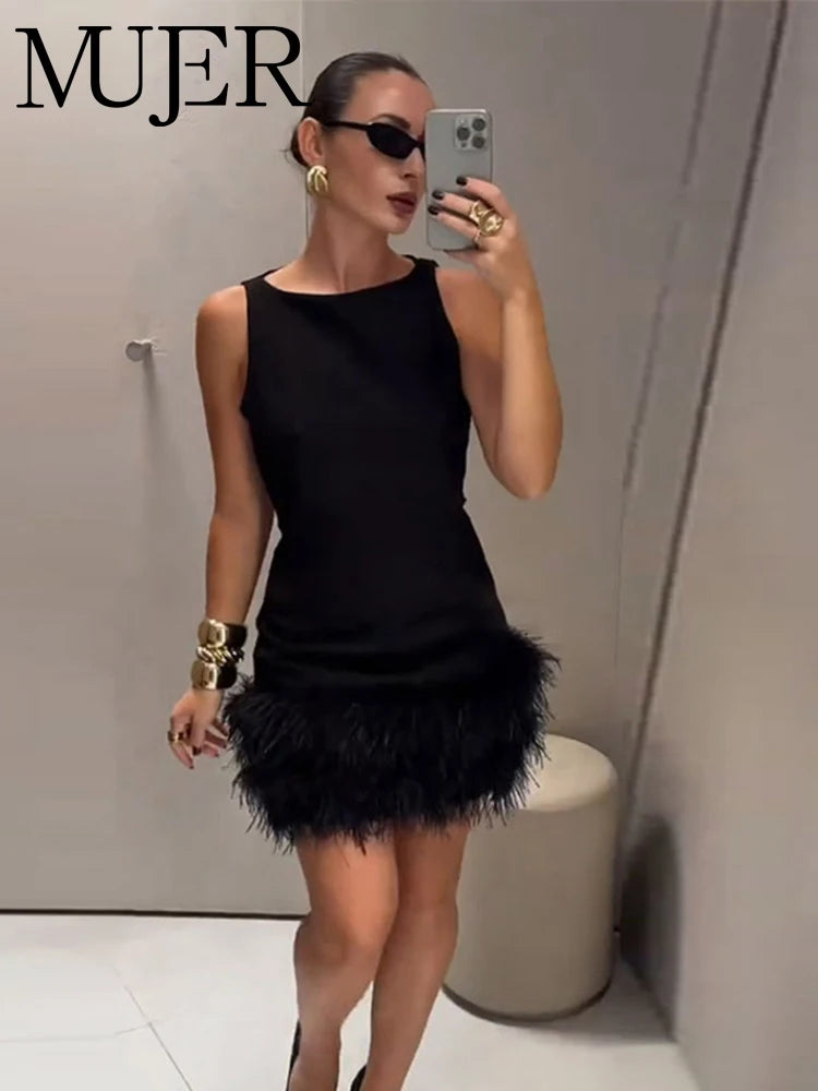 Mini Vestido Plumas