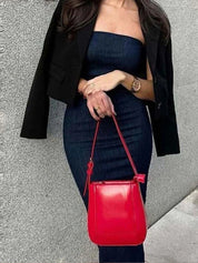 Vestido vaquero con hombros descubiertos